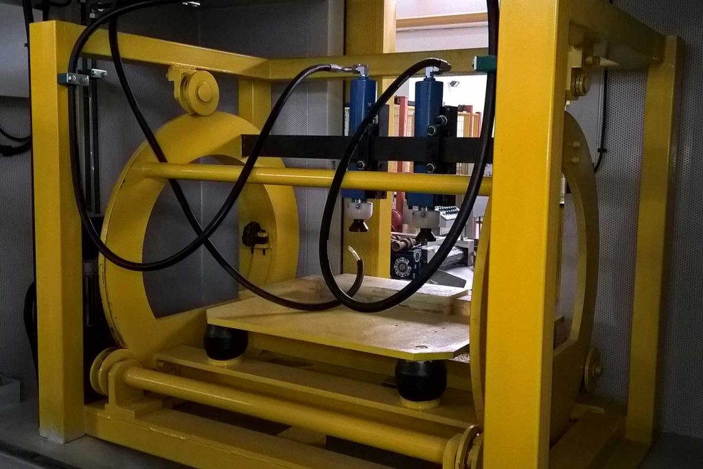 de-coring machine